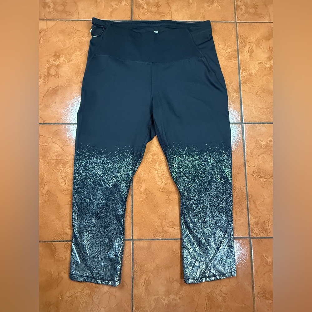 All in motion Black and Silver Gradient Leggings